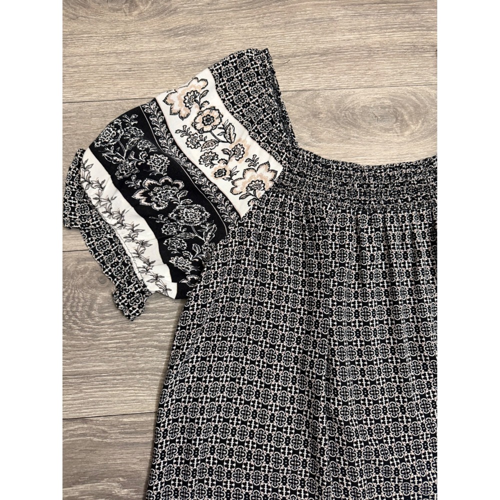 Lightweight Mini Dress 1X Black White Geometric Floral Smocked Square Neck Beach - Picture 11 of 12